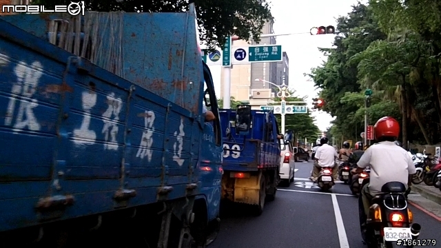 同學 你的排氣管可以爆米花嗎