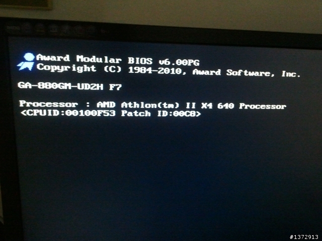 [求救]電腦卡在開機畫面不動。