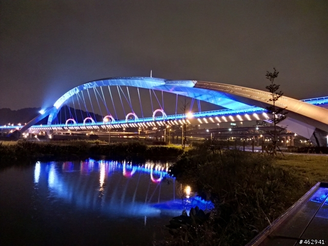 One X 的夜景照像