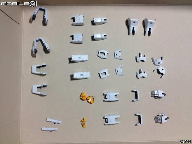 [ 分享] RG RX-178 Gundam Mk-II A.E.U.G. 測試機！（圖多小心 , 5/08 更新）