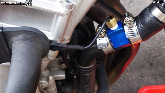 [教學]YAMAHA FZ6S Spec1 更換水箱水，安裝水溫錶、測速器、車充