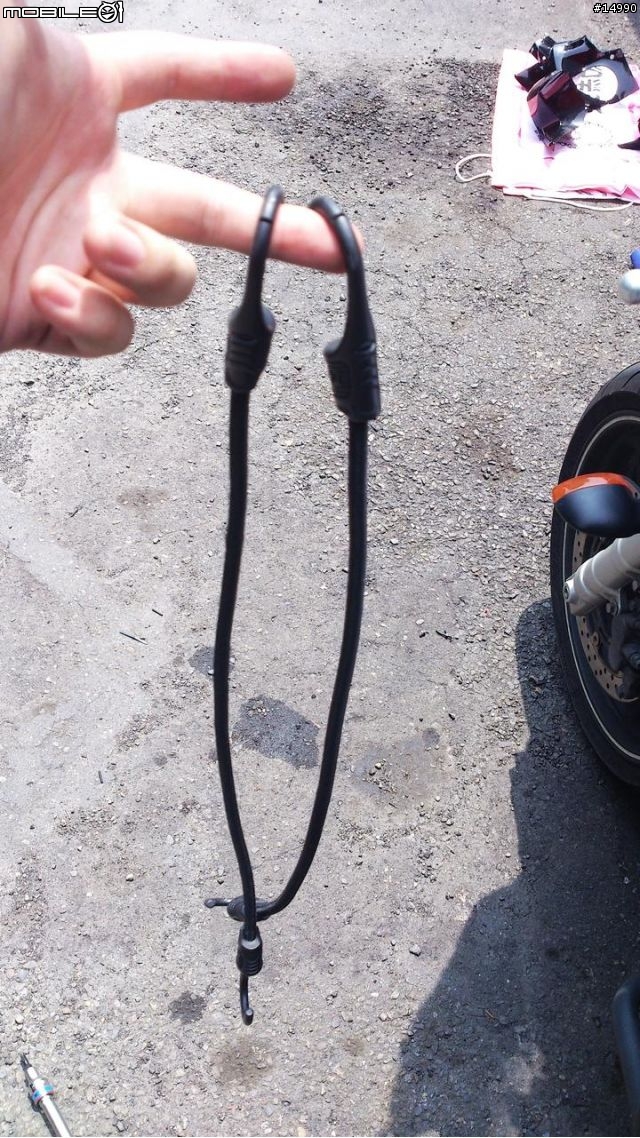 [教學]YAMAHA FZ6S Spec1 更換水箱水，安裝水溫錶、測速器、車充