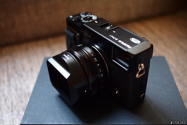 【西西分享】左打全幅機 右打微型單眼？---富士Fujifilm X-Pro1