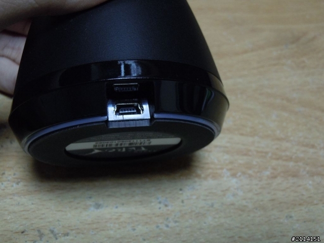 [開箱]Razer ferox 錐齒悍鯊行動喇叭