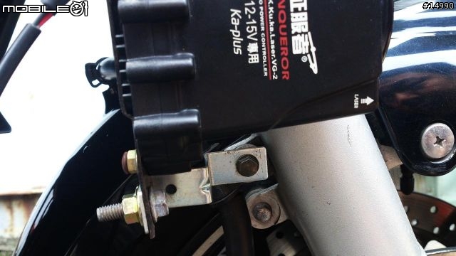 [教學]YAMAHA FZ6S Spec1 更換水箱水，安裝水溫錶、測速器、車充