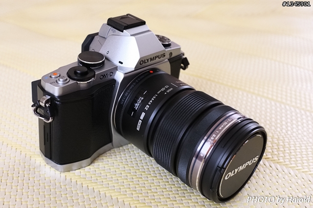 望穿秋水～Olympus OM-D E-M5 銀機開箱