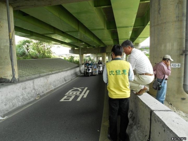 虐待機車族政策之一：汐止北山大橋