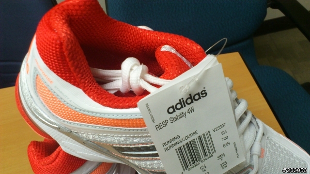【adidas鞋測活動】adidas Response Stability 4M 一般型跑者入門鞋款 分享
