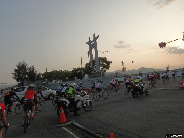 苗栗縣台72線快速公路，真正是個飆汗行