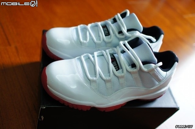 [開箱分享] AIR JORDAN 11 LOW 白紅