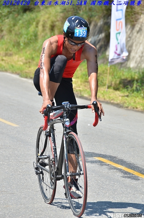 照片分享~~~2012 台東活水湖國際鐵人三項賽 113K & 51.5K
