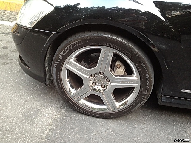 在懷寧街看到的臨時牌 S550 AMG