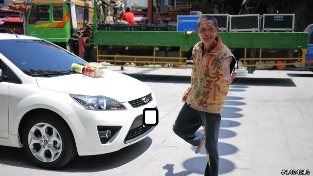 天人交戰之後，終於做了決定~~~~(補上小白柴佛開箱照片)