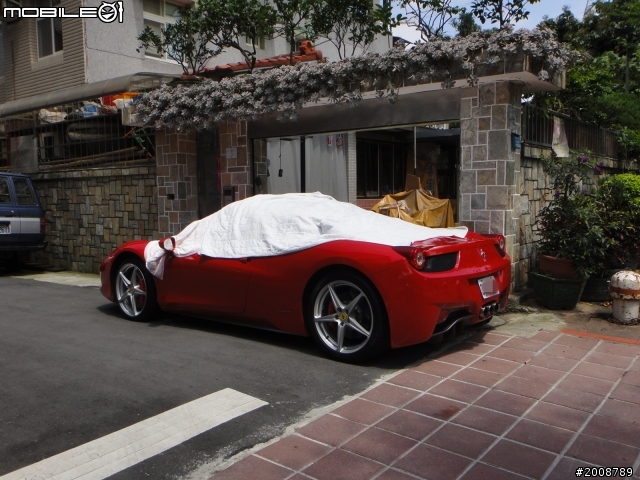 有錢人的車子原來是用來曬被子的?!
