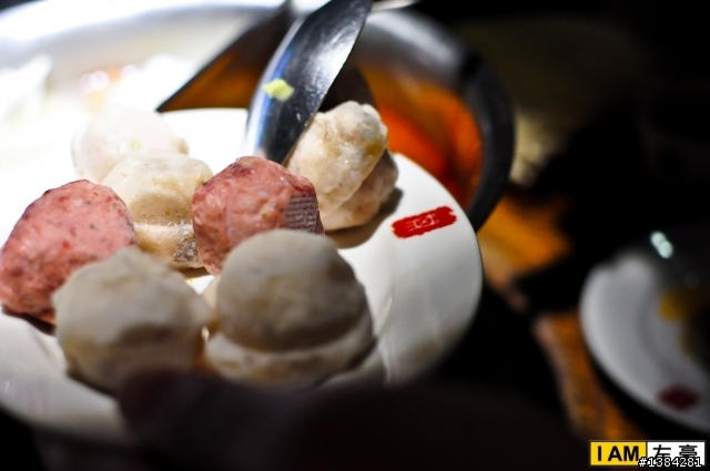 [食記] 高雄。鼎王麻辣鍋 (貴吼甲!)