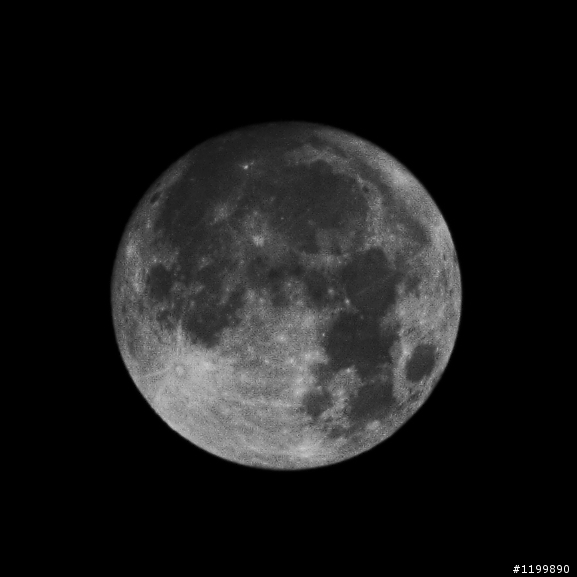 今晚月亮據說又是個 "超級月亮"，試試看我手上的 GH2 以及 Olympus 40-150 以及 S-M-C Takumar 135 f/3.5