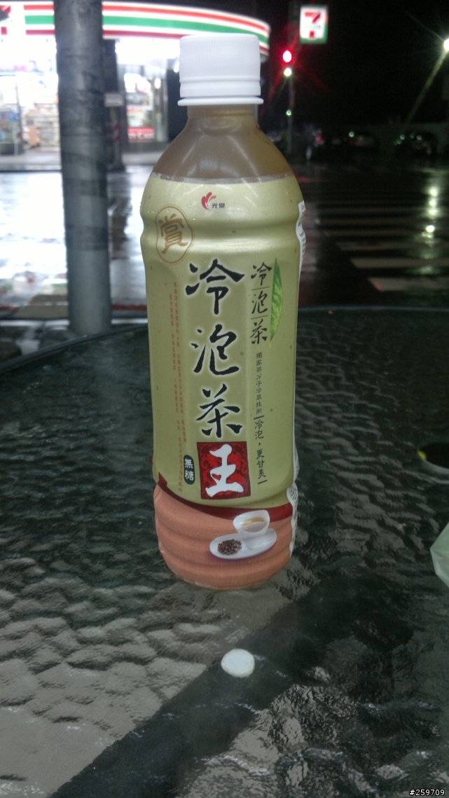 有人想看 ONE X 跟 N8 照相PK嗎? (新增環球室內試拍)