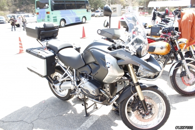[Kawasaki W800]東京-山梨 隨意騎騎