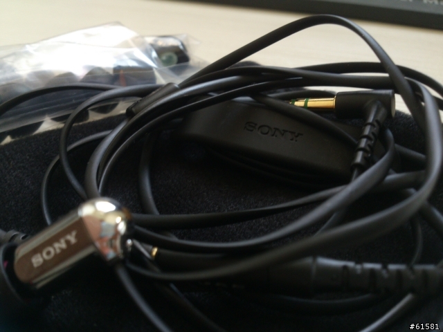 (大吐血!!!) SONY的XBA系列耳機居然出for Android 的線控耳機!!!