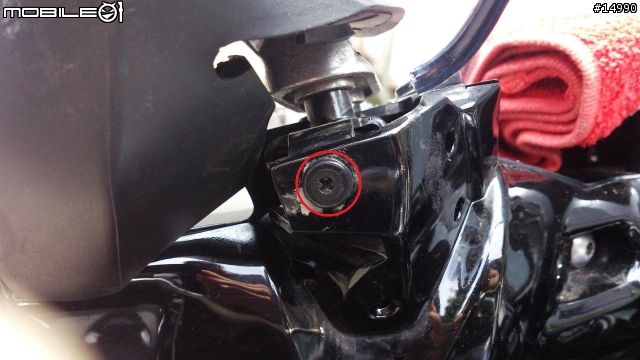 [教學]YAMAHA FZ6S Spec1 更換水箱水，安裝水溫錶、測速器、車充