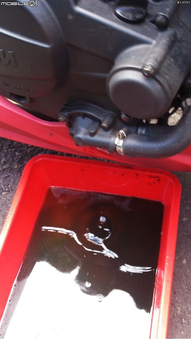 [教學]SYM T2更換水箱水、火星塞、安裝水溫表