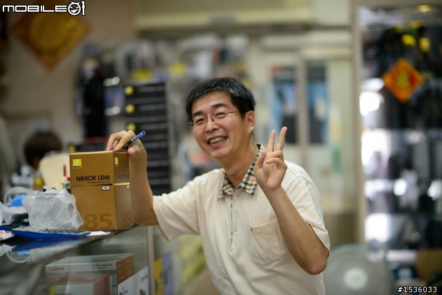 表姊與表妹：85mm 1.4G(D800拍攝)開箱文