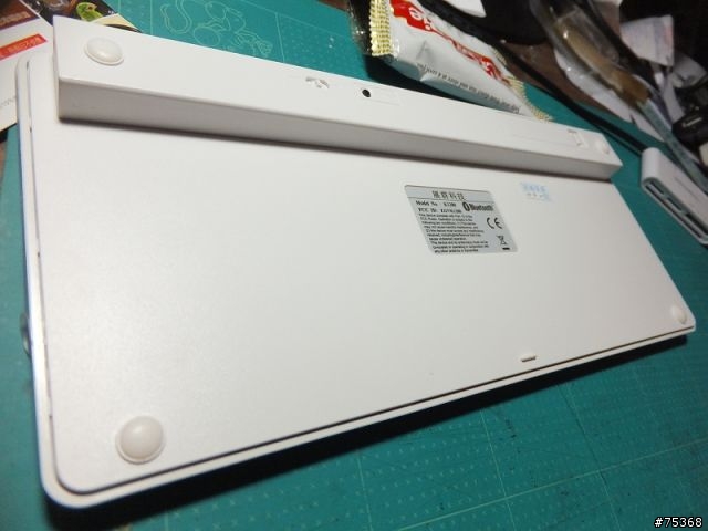 [分享]官網雷雕之全新iPad,同場加映皮套,藍芽鍵盤配件,及DIY讓Targus Versavu支援全新iPad自動喚醒