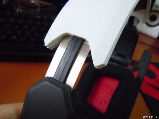 [開箱] 曜越 震撼者耳機 Tt shock