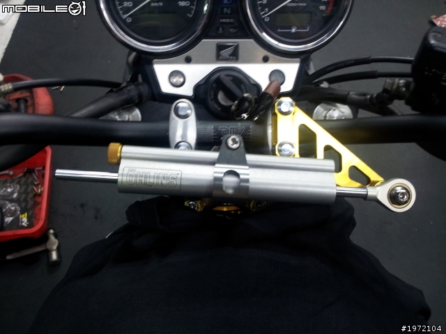 [更新]我的CB400 2010 SP塗裝 DMV把手總成 齒盤 O牌防甩上身!