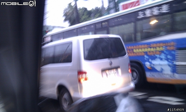 超強邊玩平板邊開車-石牌