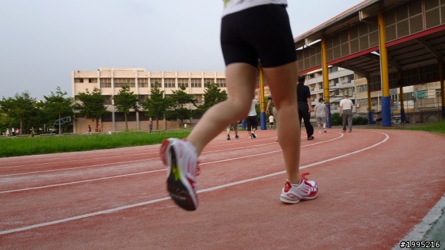 「參加adidas跑鞋試用」adizero F50 2M 競賽型跑者專用鞋款~心得分享