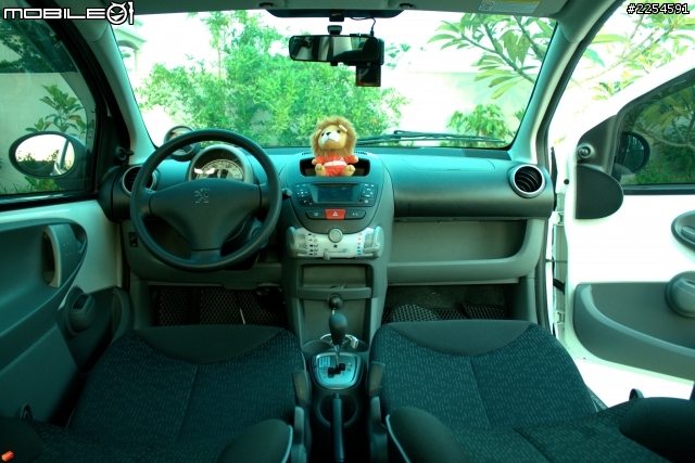 Peugeot 107 開箱