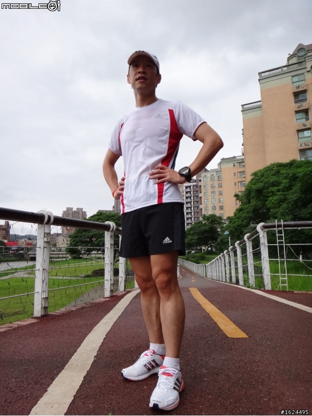 【adidas鞋測活動】adidas SNOVA Glide 4M 開箱、體驗、鞋測心得分享「參加adidas跑鞋試用活動心得分享」