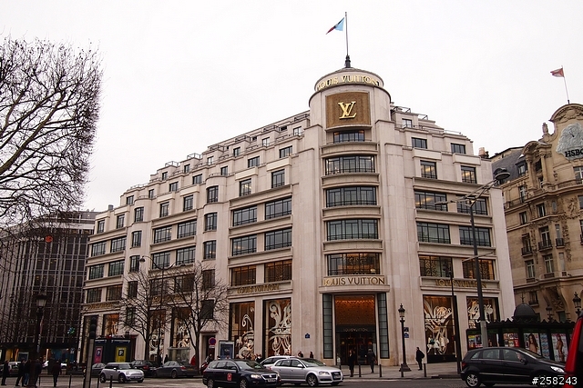 【西西分享】法國DAY7-巴黎Paris(凱旋門、香榭麗舍大道、拉法葉百貨、春天百貨)