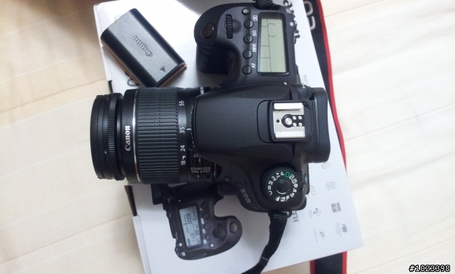[開箱]人生第一台單眼，Canon EOS 60D ><