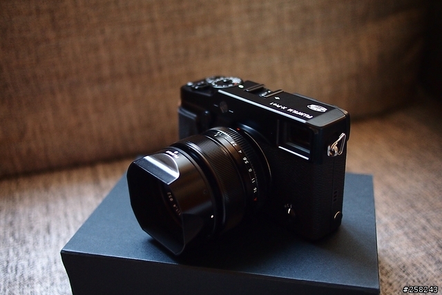 【西西分享】左打全幅機 右打微型單眼？---富士Fujifilm X-Pro1