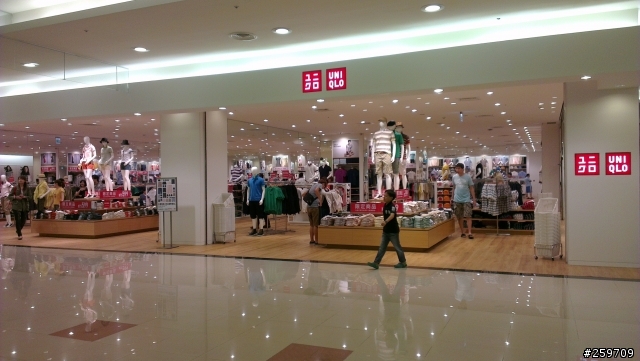 有人想看 ONE X 跟 N8 照相PK嗎? (新增環球室內試拍)