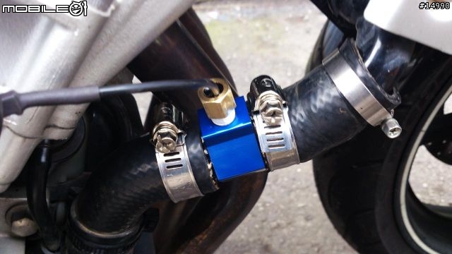 [教學]YAMAHA FZ6S Spec1 更換水箱水，安裝水溫錶、測速器、車充