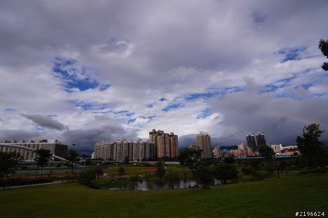 耶耶 01 新人想入廣角鏡...更新（買了買了  開箱試鏡）….