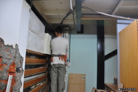 兄弟施工VS兩光設計師 (當小蝦米遇到大白鯊),自己DIY強力收尾中(工作風)