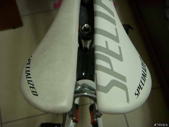 你的白色坐墊已經又黃又黑了嗎?(6/2公布用具)