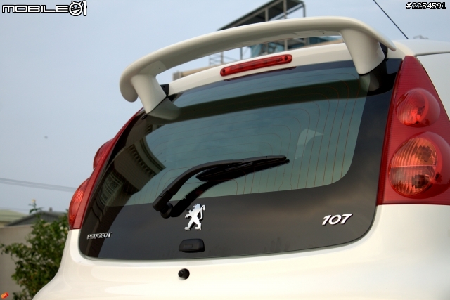 Peugeot 107 開箱