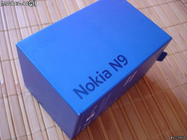 NOKIA N9 白色64G 簡單開箱 5/4 影片更新