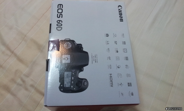 [開箱]人生第一台單眼，Canon EOS 60D ><