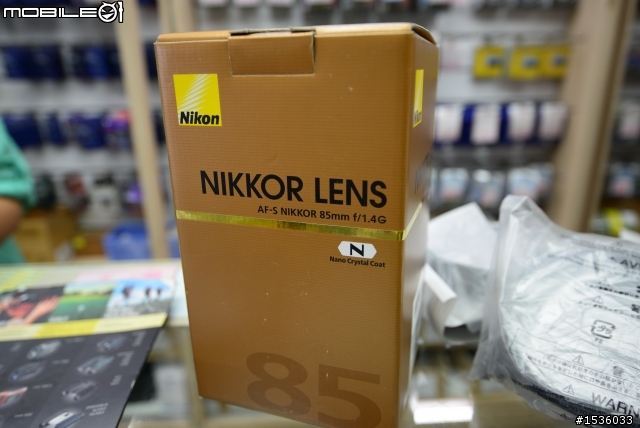 表姊與表妹：85mm 1.4G(D800拍攝)開箱文