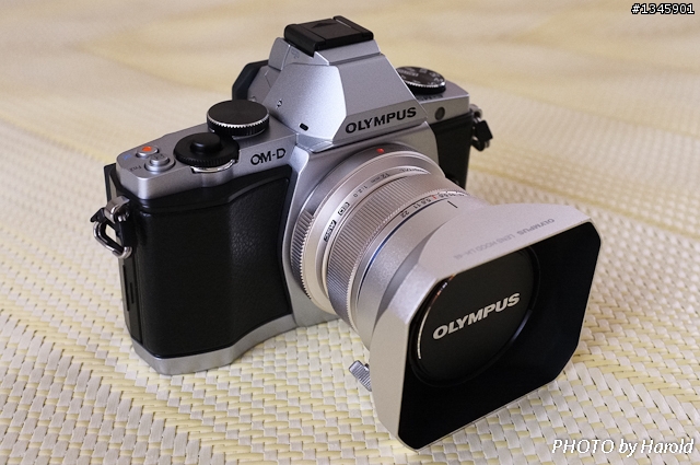望穿秋水～Olympus OM-D E-M5 銀機開箱