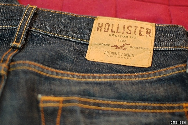 [分享] Hollister Slim Straight 牛仔褲