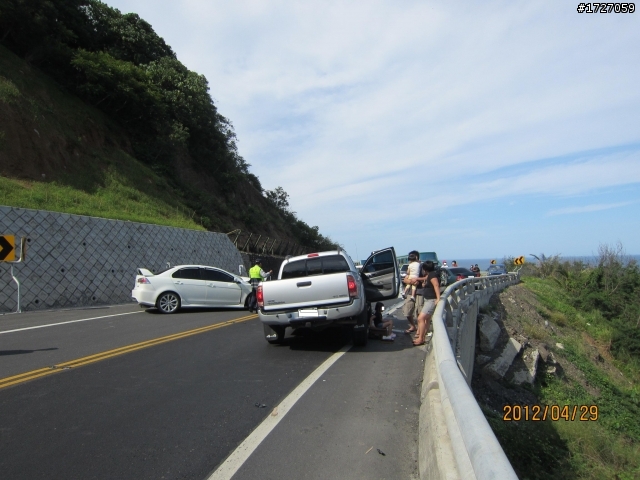 (車禍畫面,慎入)選擇較新的汽車科技還蠻重要的