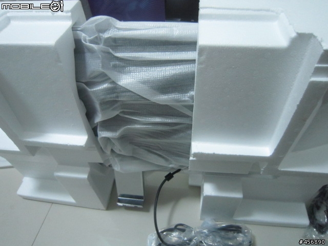 [開箱]  5月初買的2430v [6ms]