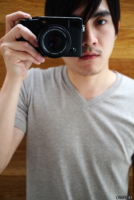 【西西分享】左打全幅機 右打微型單眼？---富士Fujifilm X-Pro1
